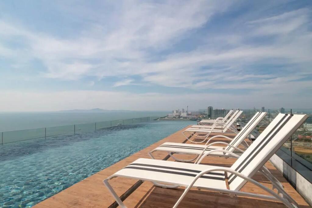 Apartamento The Riviera Jomtien Exterior foto